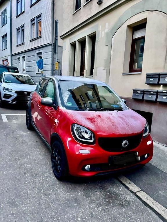 Rot Gebraucht 2019 Smart ForFour Kleinwagen | 10.300 € (Fairer Preis) - Bild 1/4