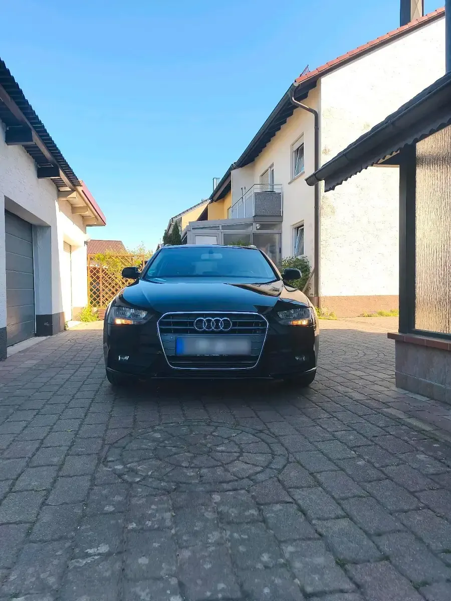 Second-hand Audi A4 120 CP (88 kW) 2015 Negru Break