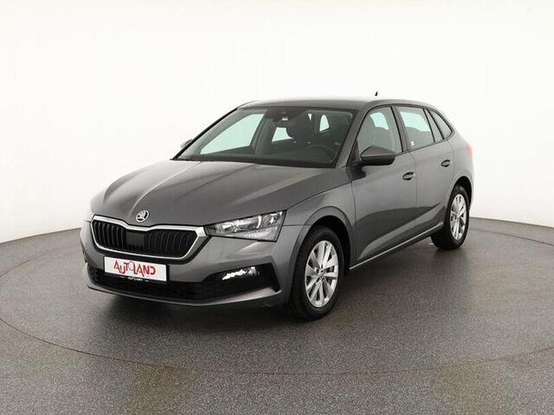 Grau Gebraucht 2023 Skoda Scala Kleinwagen | 19.890 € - Bild 1/4