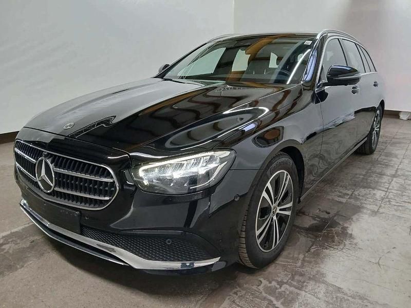 Schwarz Gebraucht 2021 Mercedes E200 Limousine | 26.500 € (Guter Preis) - Bild 1/4