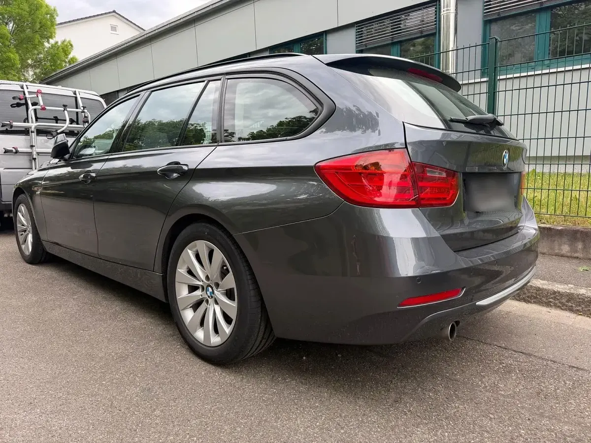 Gebraucht BMW 320 Sport Line 184 PS (135 kW) 2012 Kombi