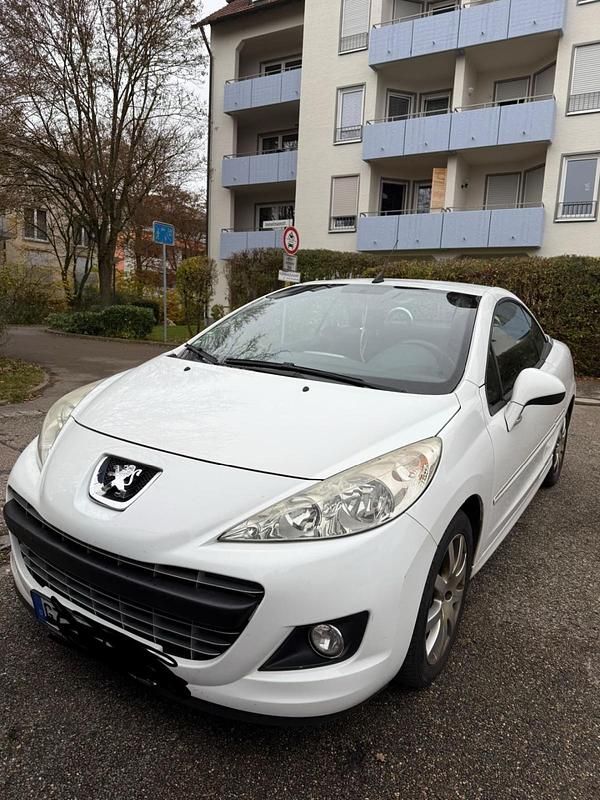 Weiß Gebraucht 2011 Peugeot 207 CC Cabrio | 3.000 € (Guter Preis) - Bild 1/4