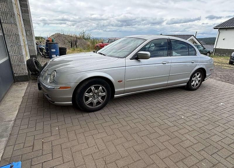 Silber Gebraucht 1999 Jaguar S-Type Executive Limousine | 4.550 € (Fairer Preis) - Bild 1/4