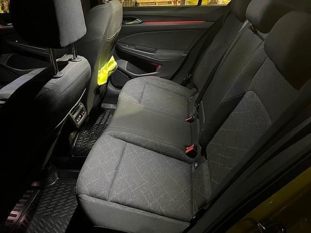 Gebraucht VW Golf VIII 131 PS (96 kW) 2020 Gelb Kleinwagen