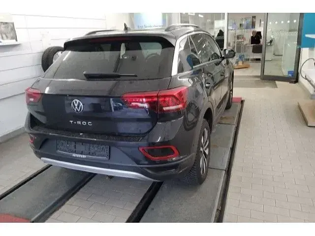 Gebraucht VW T-Roc Move 110 PS (80 kW) 2023 Schwarz SUV
