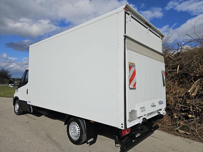 Gebraucht Iveco Daily 156 PS (114 kW) 2017 Weiß
