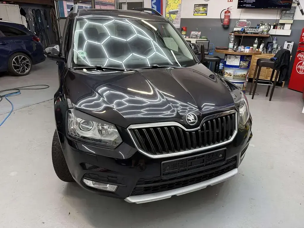 Gebraucht Skoda Yeti Ambition 122 PS (89 kW) 2014 Schwarz SUV