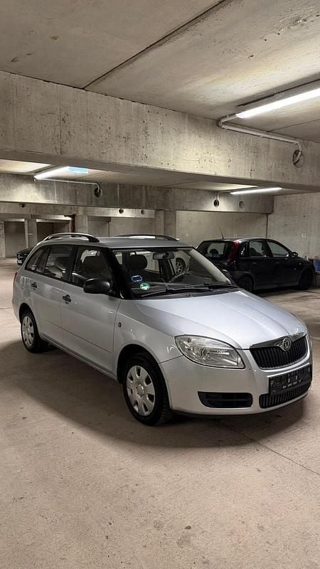 Gebraucht Skoda Fabia 60 PS (44 kW) 2009 Silber Kombi