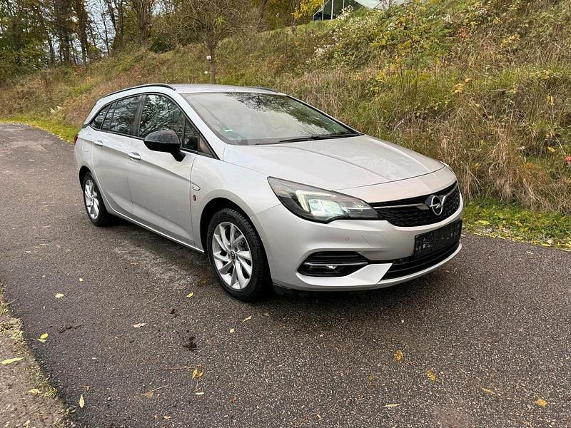 Silber Gebraucht 2021 Opel Astra Kombi | 9.400 € (Guter Preis) - Bild 1/4