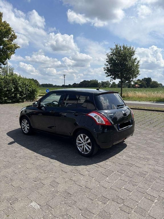 Gebraucht Suzuki Swift Comfort 94 PS (69 kW) 2013 Schwarz Kleinwagen