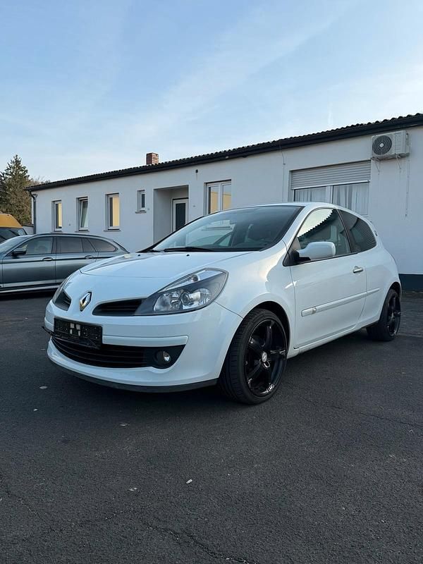 Gebraucht Renault Clio II 75 PS (55 kW) 2008 Weiß Kleinwagen