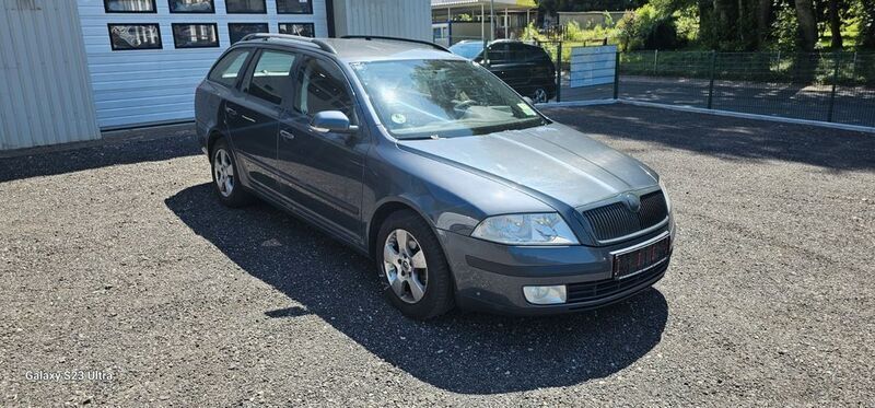Grau Gebraucht 2007 Skoda Octavia Team Edition Kombi | 999 € (Superpreis) - Bild 1/4