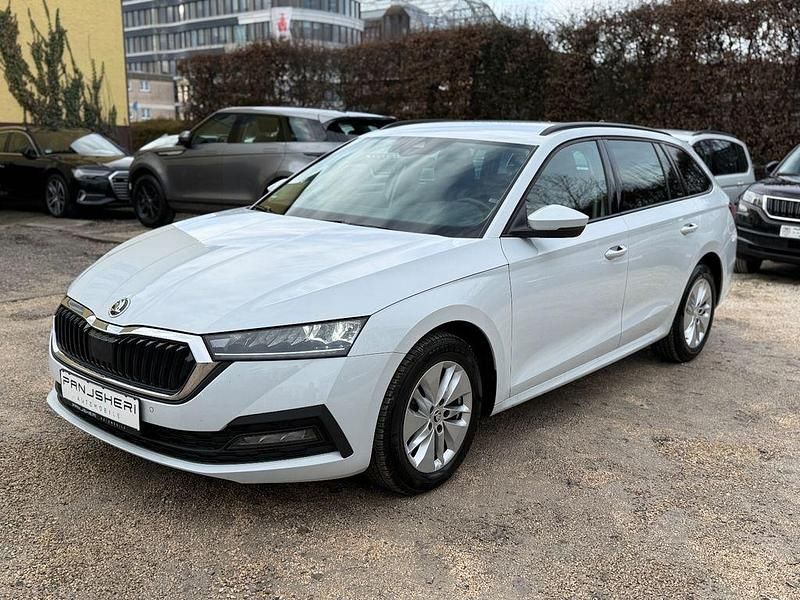 Gebraucht Skoda Octavia Ambition 150 PS (110 kW) 2023 Bila moon/moon white Kombi