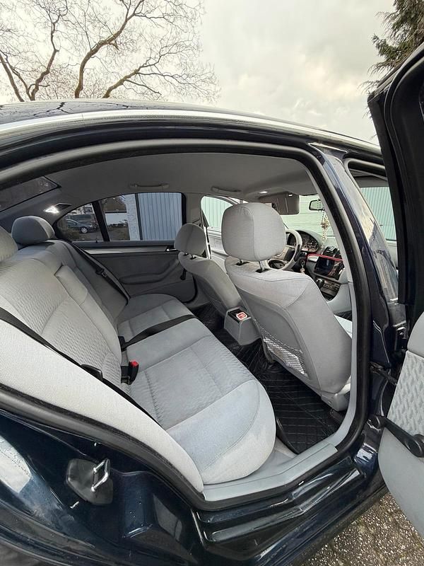 Gebraucht BMW 320 170 PS (125 kW) 2000 Blau Limousine