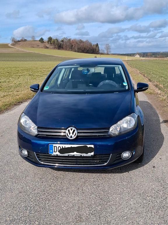 Gebraucht VW Golf VI Highline 105 PS (77 kW) 2011 Blau Kleinwagen
