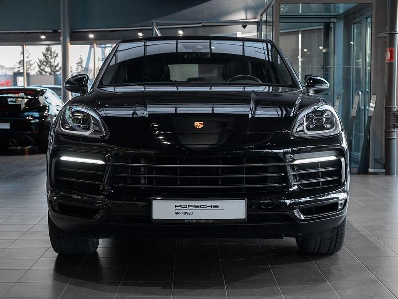 Second-hand Porsche Cayenne Platinum Edition 340 CP (250 kW) 2023 Negru SUV