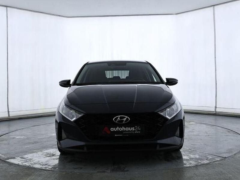 Gebraucht Hyundai i20 101 PS (74 kW) 2022 Grau Limousine