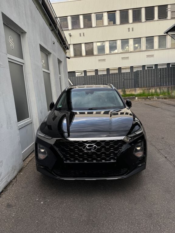 Schwarz Gebraucht 2019 Hyundai Santa Fe Premium SUV | 22.000 € (Guter Preis) - Bild 1/4