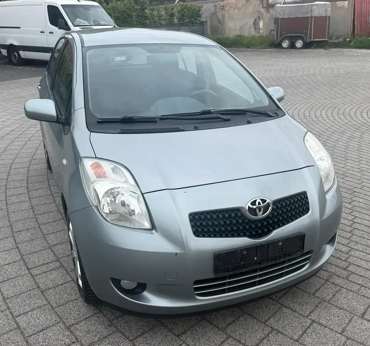 Gebraucht Toyota Yaris 87 PS (63 kW) 2008 Silber Kleinwagen