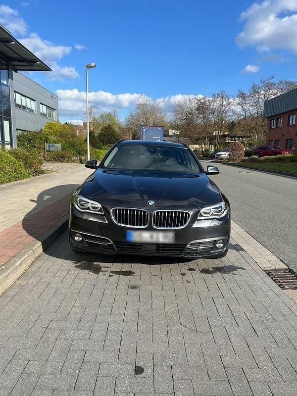 Gebraucht BMW 530 Luxury Line 258 PS (189 kW) 2016 Grau Kombi