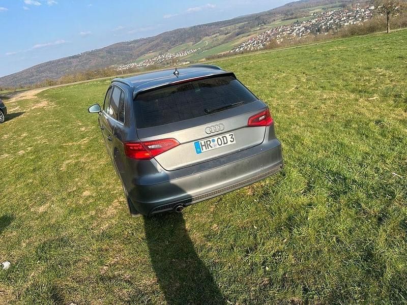 Gebraucht Audi A3 S-Line 110 PS (80 kW) 2015 Grau Limousine