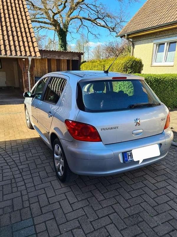 Gebraucht Peugeot 307 Filou 109 PS (80 kW) 2006 Silber Limousine