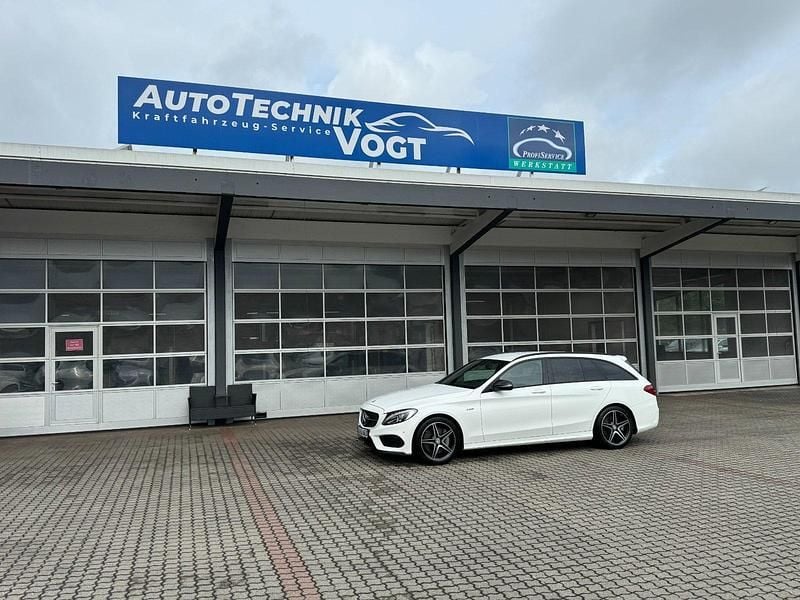 Polarweiss unilack Gebraucht 2016 Mercedes C450 AMG Kombi | 23.900 € (Superpreis) - Bild 1/4
