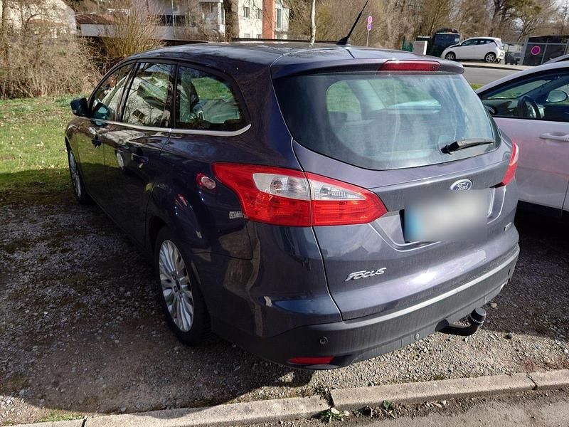 Gebraucht Ford Focus Titanium 182 PS (133 kW) 2012 Grau Kombi