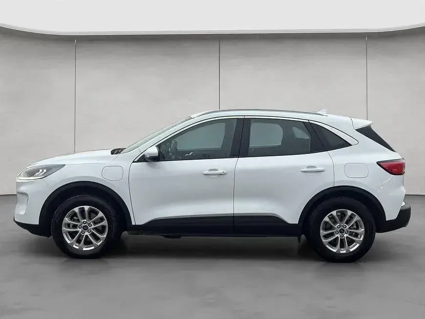 Gebraucht Ford Kuga Titanium 224 PS (164 kW) 2022 Weiß SUV