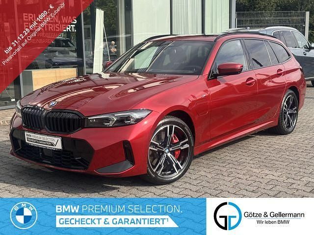 Fire red Gebraucht 2024 BMW 330e M Sport Kombi | 45.850 € (Fairer Preis) - Bild 1/4