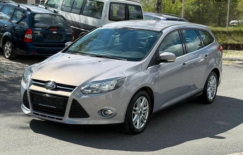 Gebraucht Ford Focus Titanium 140 PS (102 kW) 2014 Silber Limousine