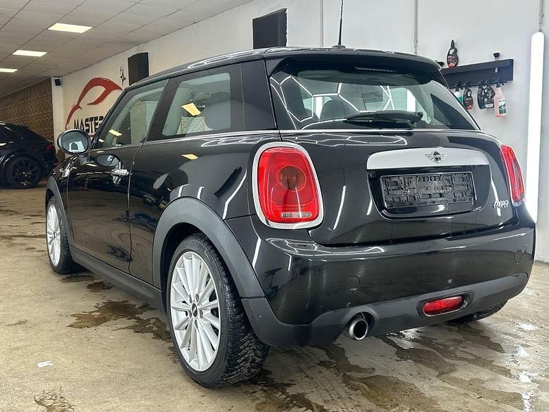 Gebraucht Mini Cooper 136 PS (100 kW) 2014 Schwarz Kleinwagen