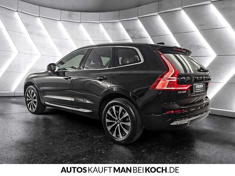 Gebraucht Volvo XC60 Plus 197 PS (144 kW) 2022 Schwarz SUV