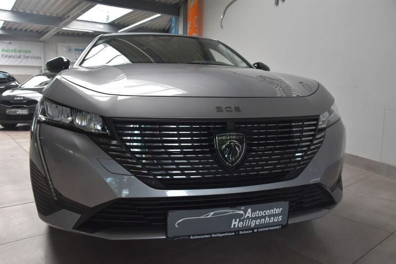 Grau Gebraucht 2023 Peugeot 308 Allure Limousine | 19.780 € (Guter Preis) - Bild 1/4