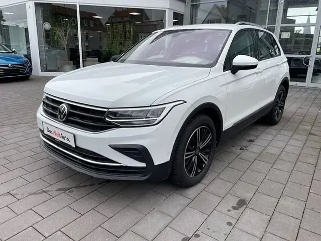 Gebraucht VW Tiguan Active 150 PS (110 kW) 2021 Weiss SUV