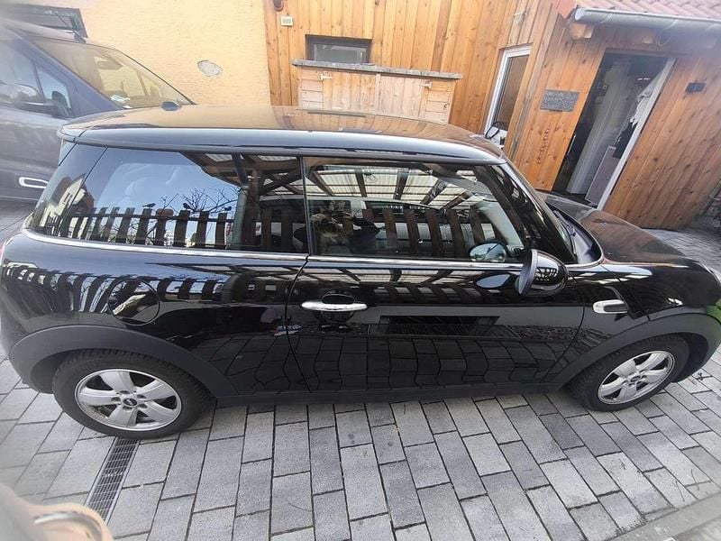 Second-hand Mini Cooper 136 CP (100 kW) 2018 Negru Hatchback