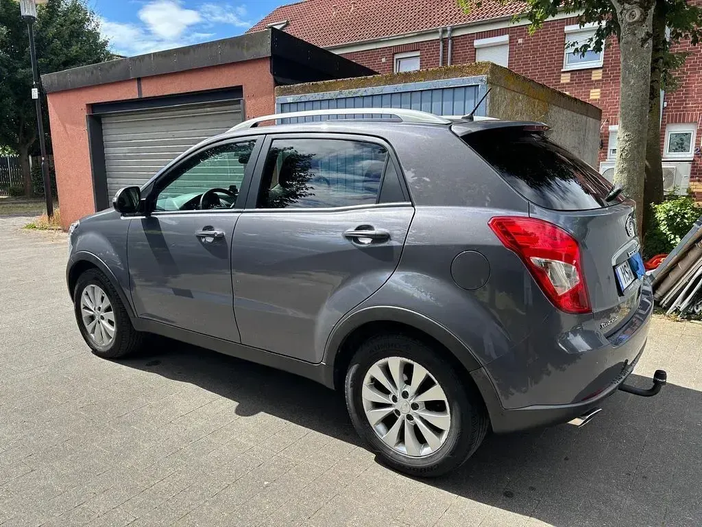Gebraucht SsangYong Korando Crystal 178 PS (130 kW) 2016 Grau SUV