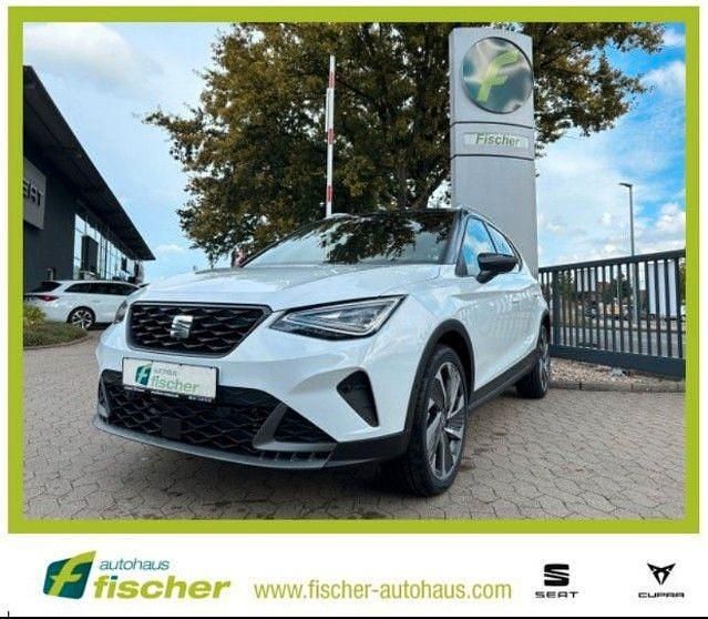 Weiß Gebraucht 2024 Seat Arona FR SUV | 24.200 € (Etwas zu teuer) - Bild 1/4