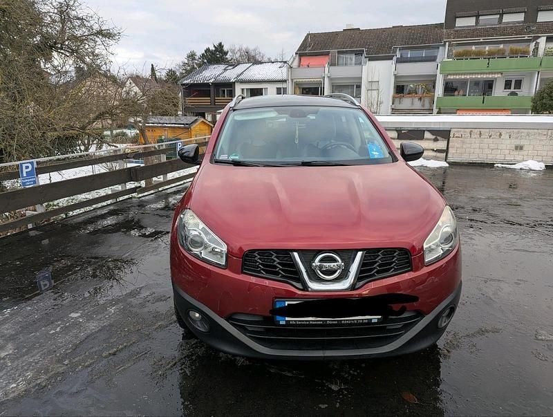 Rot Gebraucht 2010 Nissan Qashqai +2 SUV | 4.800 € (Guter Preis) - Bild 1/4