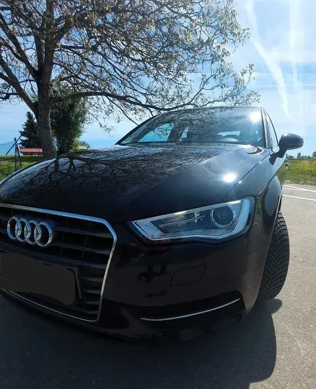 Gebraucht Audi A3 Ambition 105 PS (77 kW) 2015 Schwarz Limousine