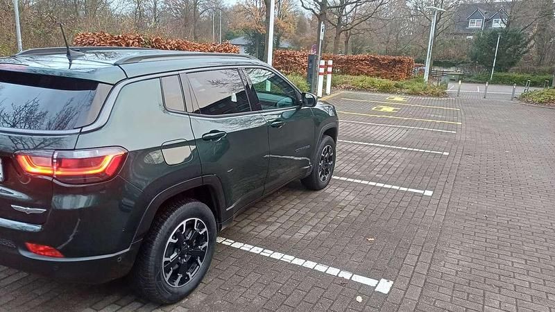 Gebraucht Jeep Compass Trailhawk 181 PS (133 kW) 2021 SUV