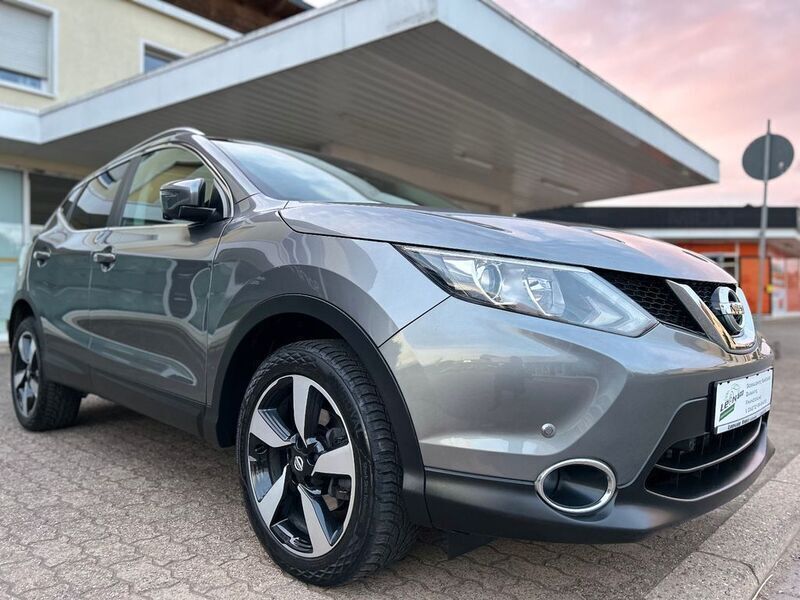 Silber Gebraucht 2017 Nissan Qashqai SUV | 12.990 € (Fairer Preis) - Bild 1/4
