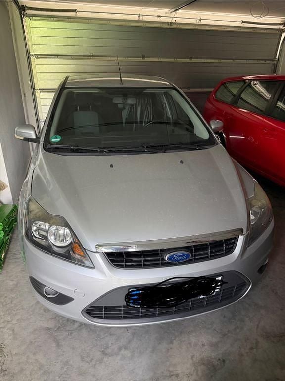 Second-hand Ford Focus Titanium 101 CP (74 kW) 2009 Argintiu Berlinǎ