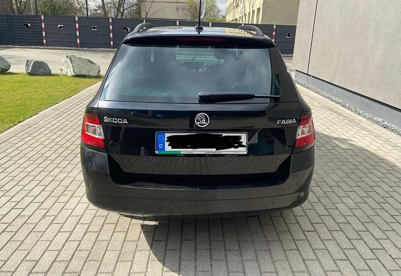 Gebraucht Skoda Fabia Clever 75 PS (55 kW) 2018 Schwarz Limousine