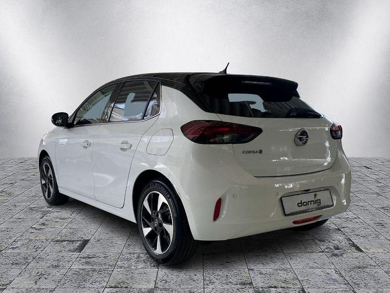Usata Opel Corsa-e Elegance 100 kW (136 CV) 2023 Bianco Utilitaria
