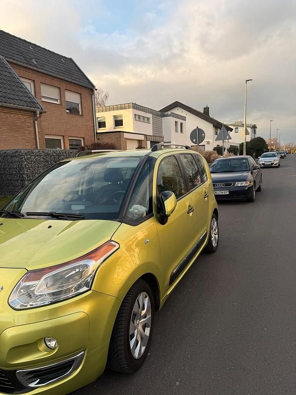 Gebraucht Citroën C3 Picasso 108 PS (79 kW) 2009 Gelb Van / Kleinbus