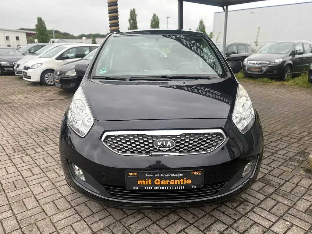 Używany Kia Venga Vision 90 KM (66 kW) 2010 Czarny Hatchback