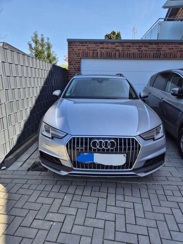 Grau Gebraucht 2019 Audi A4 Allroad Kombi | 24.500 € (Fairer Preis) - Bild 1/4