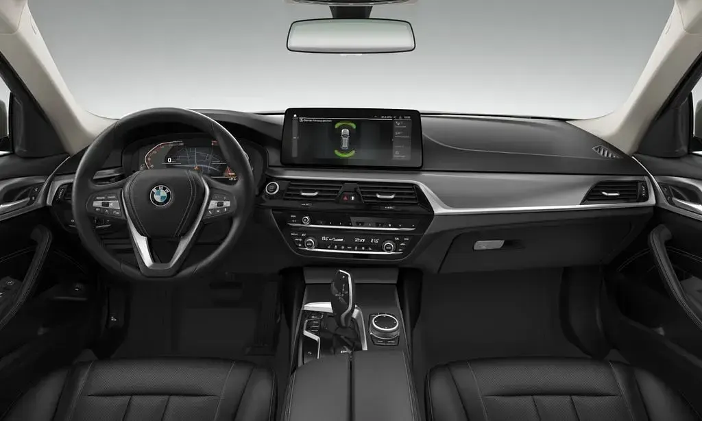 Gebraucht BMW 530 286 PS (210 kW) 2023 Weiß Kombi