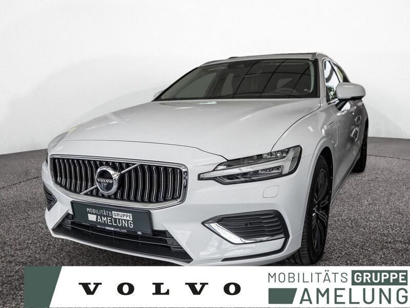Weiß Gebraucht 2022 Volvo V60 Plus Kombi | 32.390 € (Guter Preis) - Bild 1/4